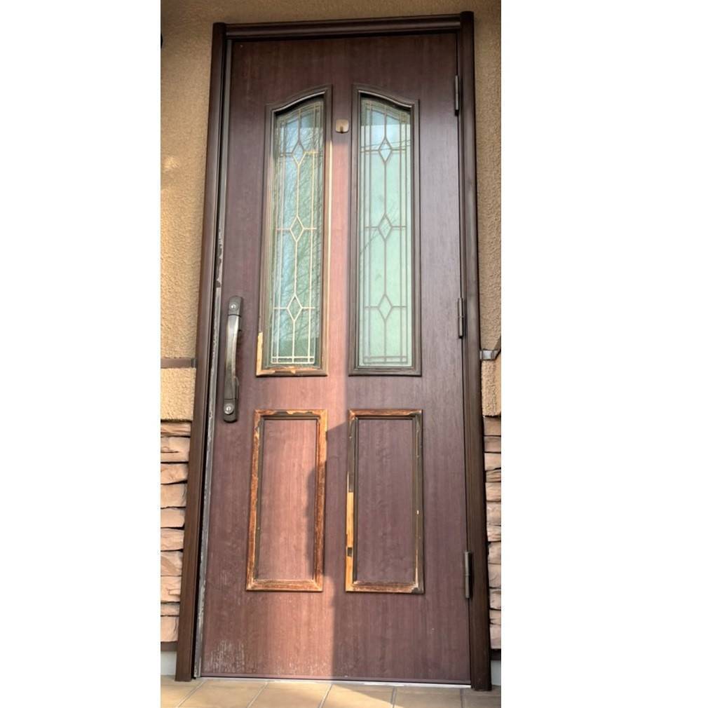 窓工房テラムラの古くなったドアをおしゃれなドアに交換したいの施工前の写真1