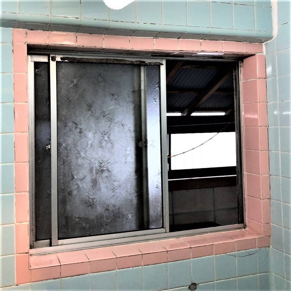 窓工房テラムラのお風呂を交換することになったので、窓も交換したいの施工前の写真1