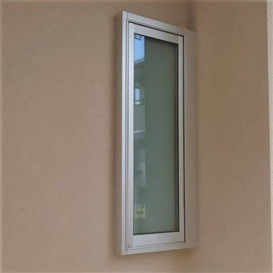 窓工房テラムラの浴室の窓がうまく閉まらないので、新しい窓に交換したい施工事例写真1