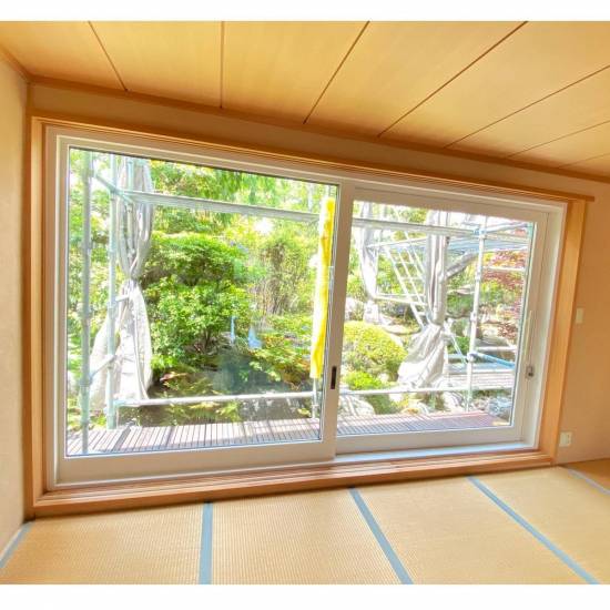 窓工房テラムラの立派な庭園を見れるように、框の少ない大きな引窓に交換したい施工事例写真1
