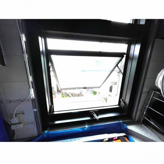 窓工房テラムラの別業者に交換してもらった使いにくい窓を交換したい施工事例写真1