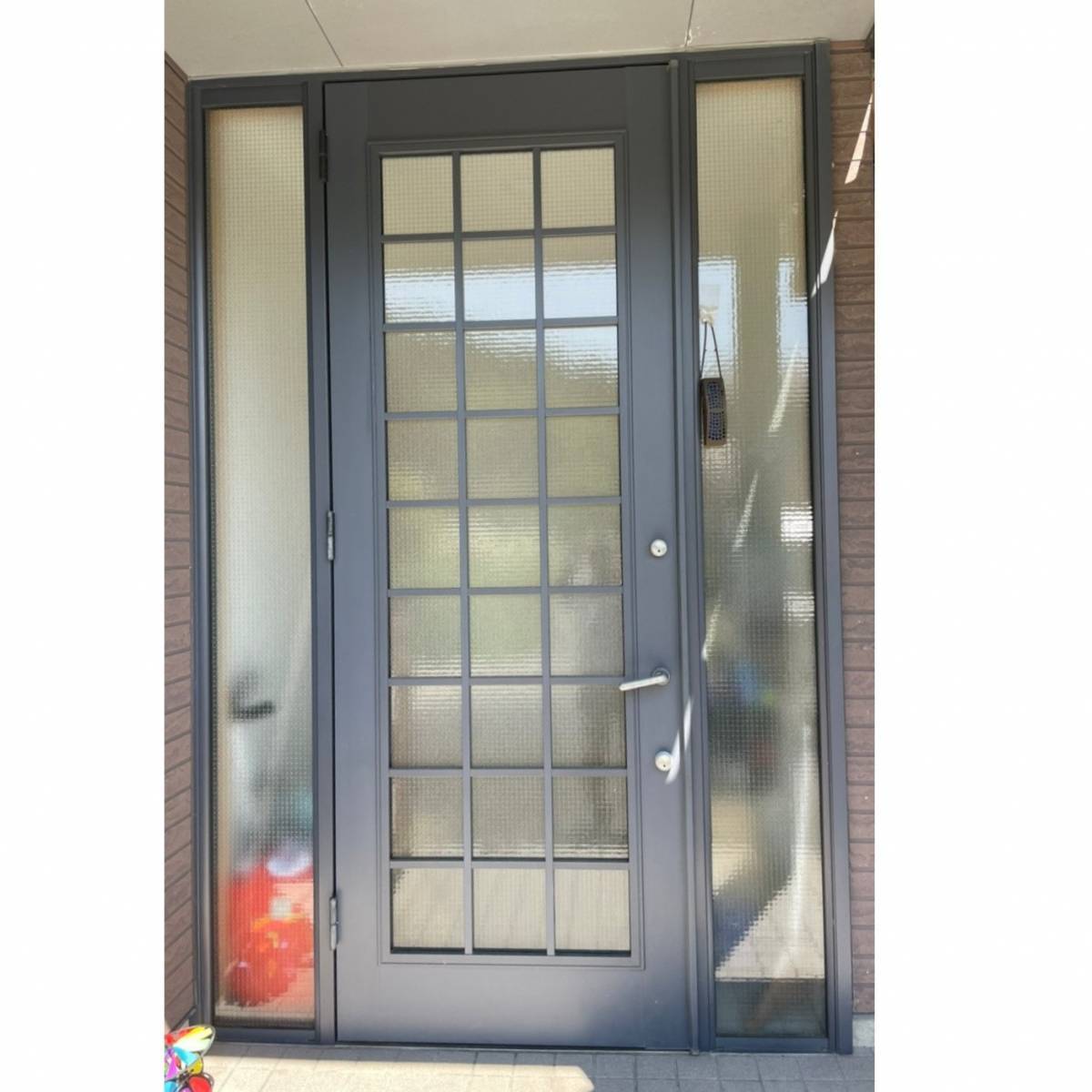 窓工房テラムラの出入りしやすく防犯性も良いドアに交換したいの施工前の写真1