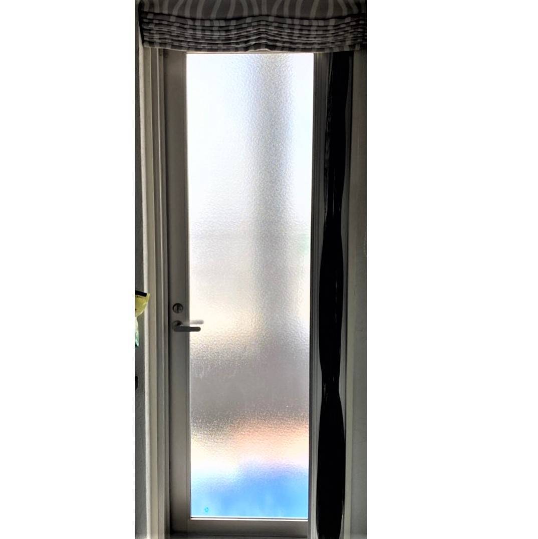 窓工房テラムラの勝手口ドアを採風のできるタイプに交換したいの施工前の写真1