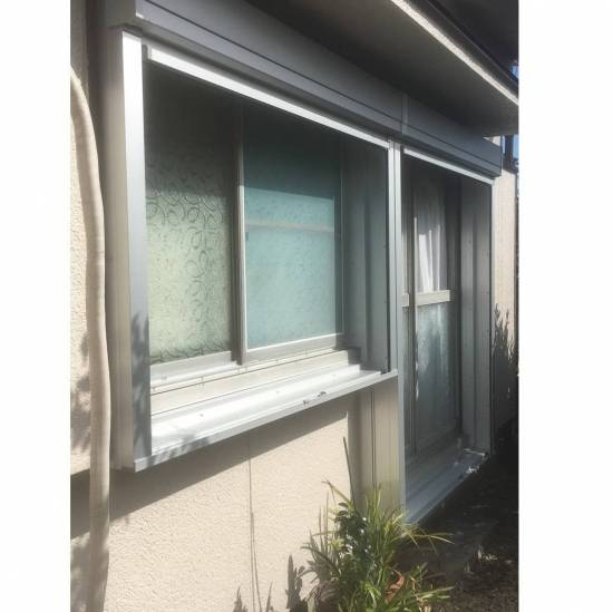 窓工房テラムラの施工不可と言われた箇所にシャッターをつけてほしい施工事例写真1