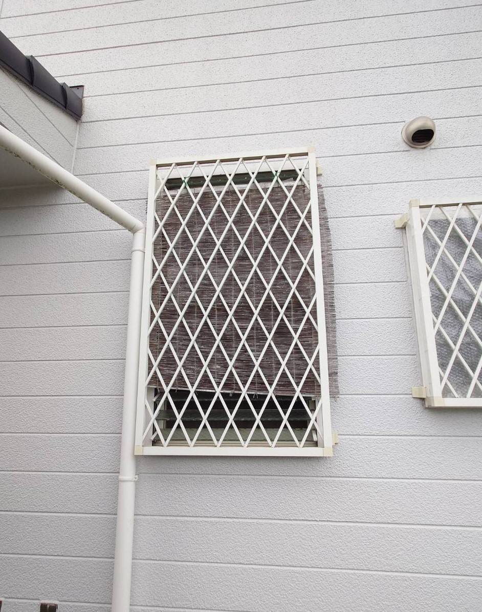 窓工房テラムラの寒さが気になる洗面所の窓を交換したいの施工前の写真1