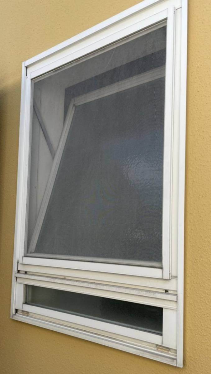 窓工房テラムラの窓の開け閉めがしにくく不便ですの施工前の写真1