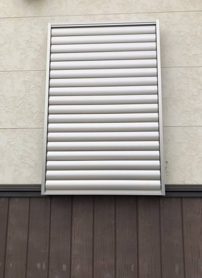 窓工房テラムラの換気や採光が出来る目隠しを付けたい施工事例写真1