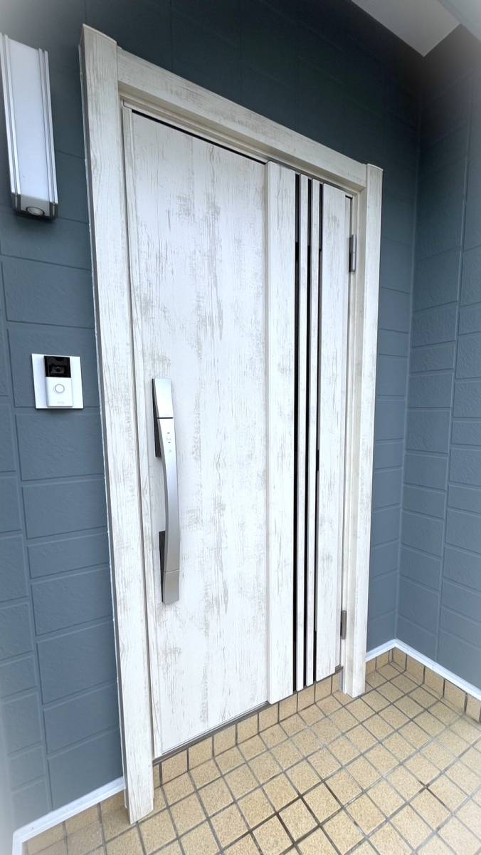 窓工房テラムラの補助金を使ってお得に玄関リフォームをしたいの施工後の写真1