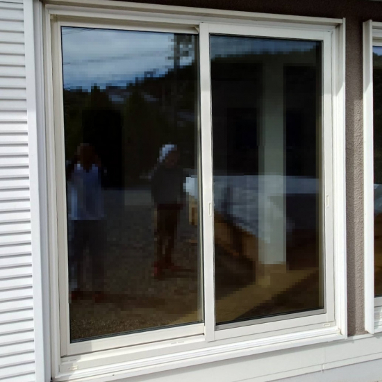 窓工房テラムラの雨戸はそのままで窓だけ交換したい施工事例写真1