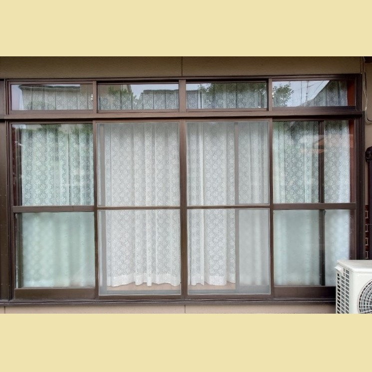 窓工房テラムラの窓が古いためか寒さがとても気になりますの施工前の写真1