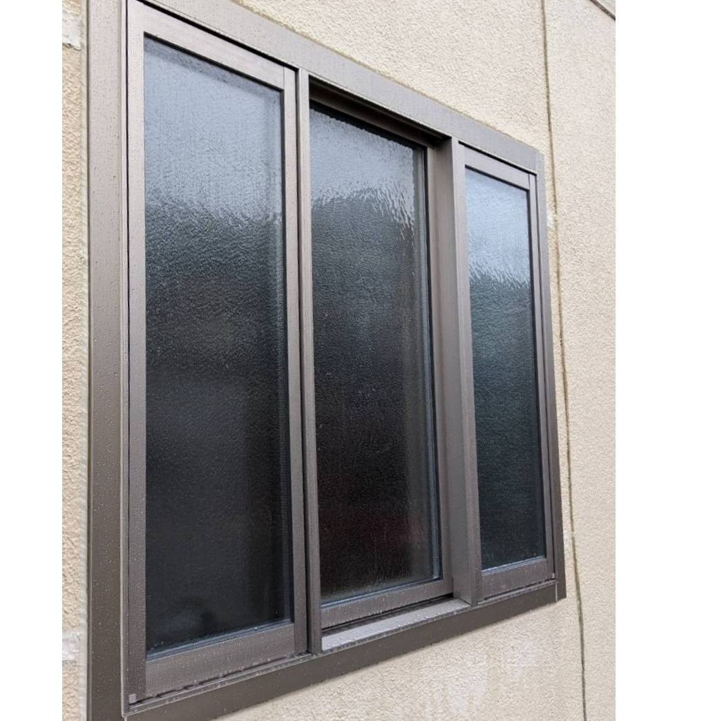窓工房テラムラのペットがいる廊下の窓ですが、空気の入れ替えやすい窓に交換したいの施工後の写真1