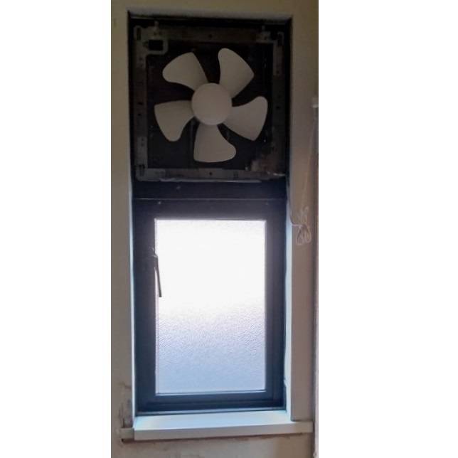 窓工房テラムラの洗面室を改装するので、窓も交換したいの施工前の写真1