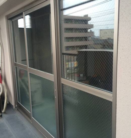 窓工房テラムラのマンションのガタガタな窓を短期間でリフォームしたい施工事例写真1