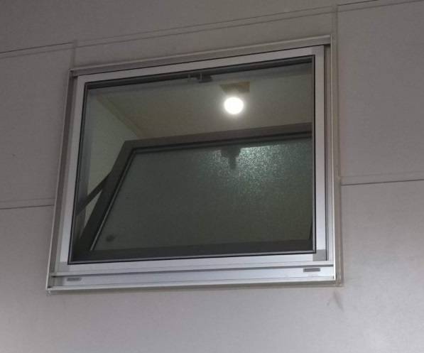 窓工房テラムラの窓の種類を変更したいの施工前の写真1