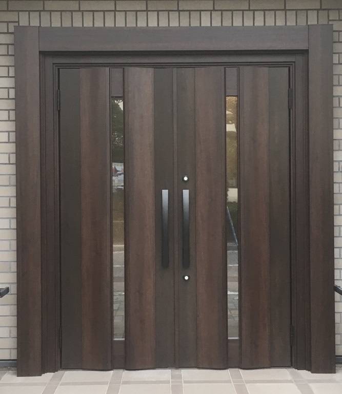 窓工房テラムラの古くなった木製ドアを新しくしたいの施工後の写真1