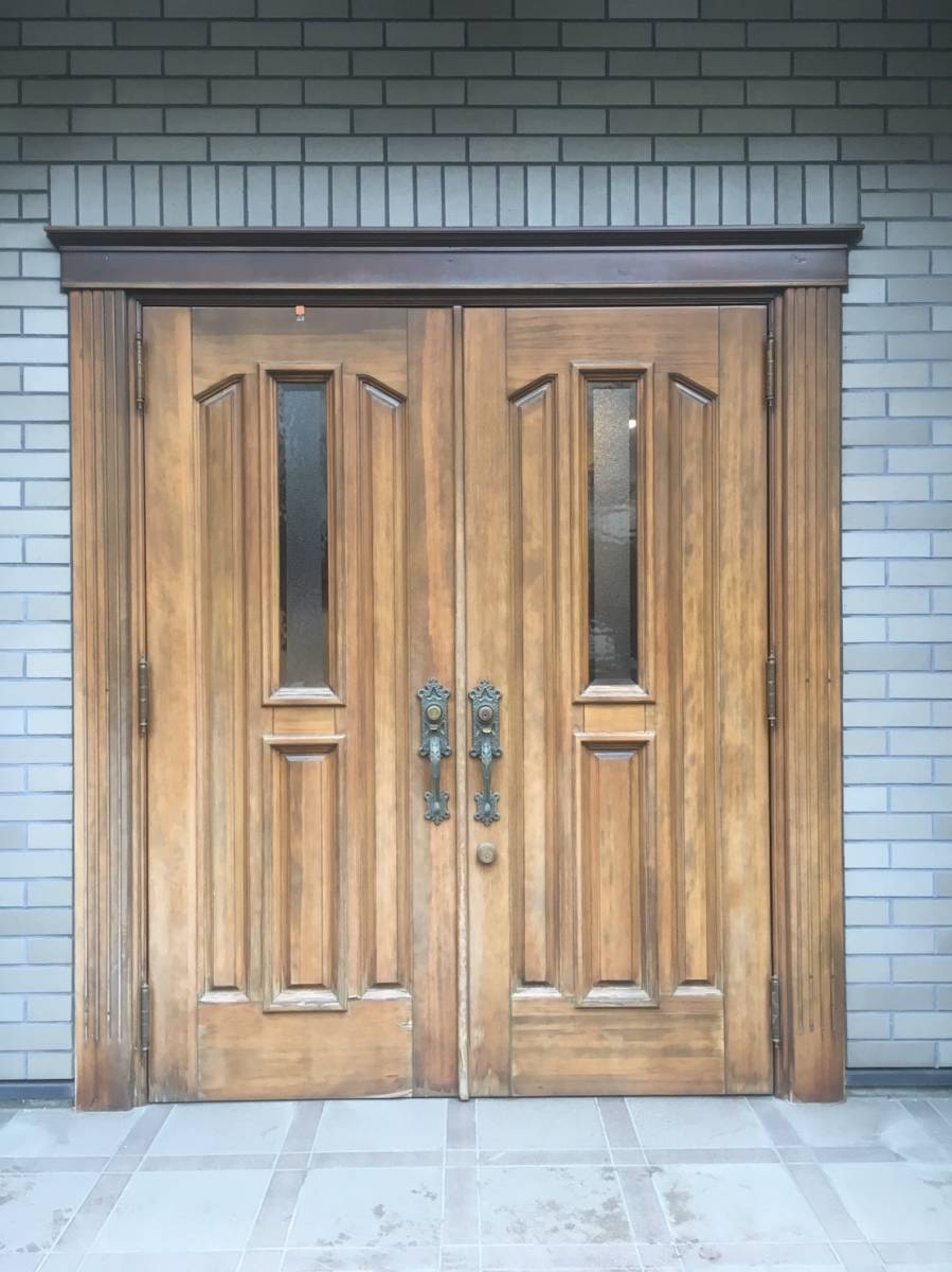 窓工房テラムラの古くなった木製ドアを新しくしたいの施工前の写真1
