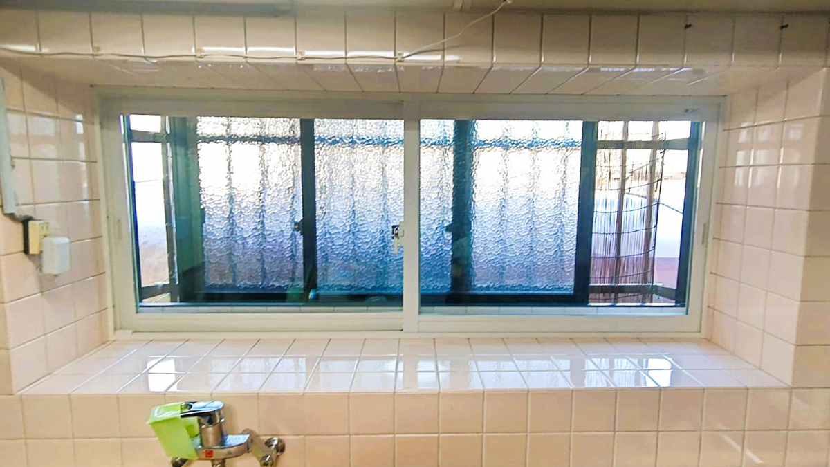 窓工房テラムラの冬場のキッチンが寒くてつらい｜愛知県春日井市で内窓インプラスリフォームの施工後の写真1