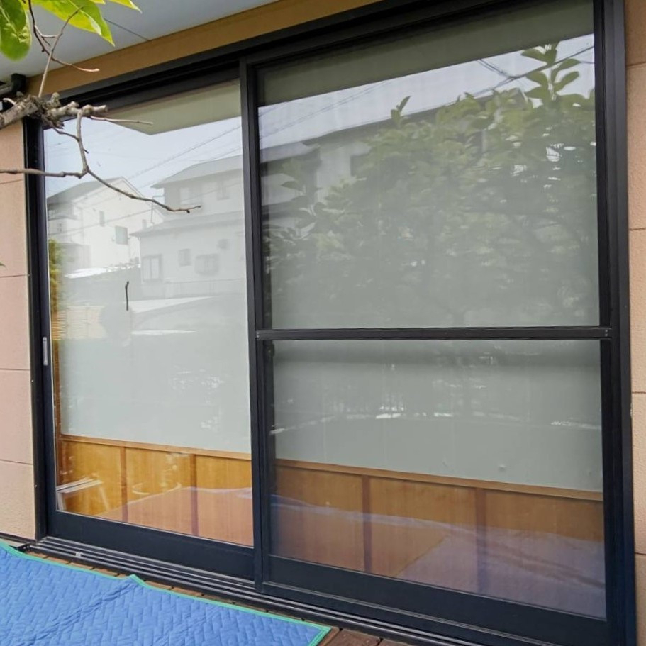 窓工房テラムラの大きな窓の防犯対策に電動シャッターを付けたい|愛知県名古屋市 LIXILリフォームシャッター施工事例の施工前の写真1