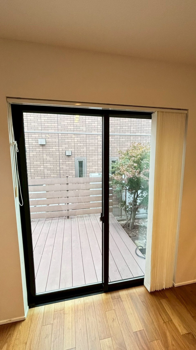 窓工房テラムラの床暖房をつけているのにお部屋が寒いです|愛知県尾張旭市でLIXILインプラス施工事例の施工前の写真1