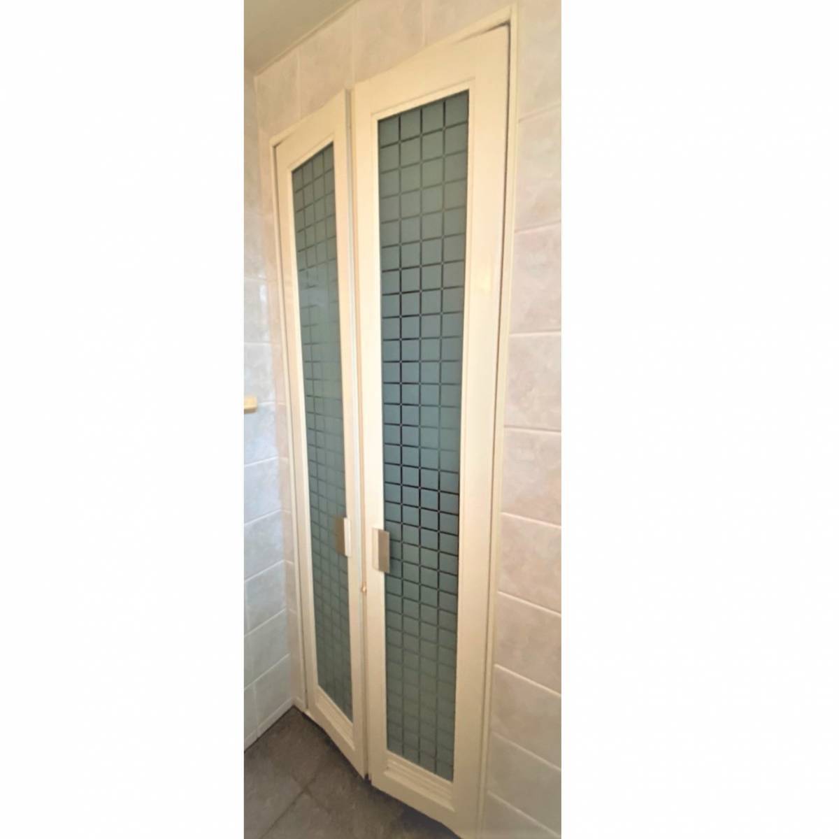 窓工房テラムラの浴室の折戸からドアへ交換したいの施工前の写真1