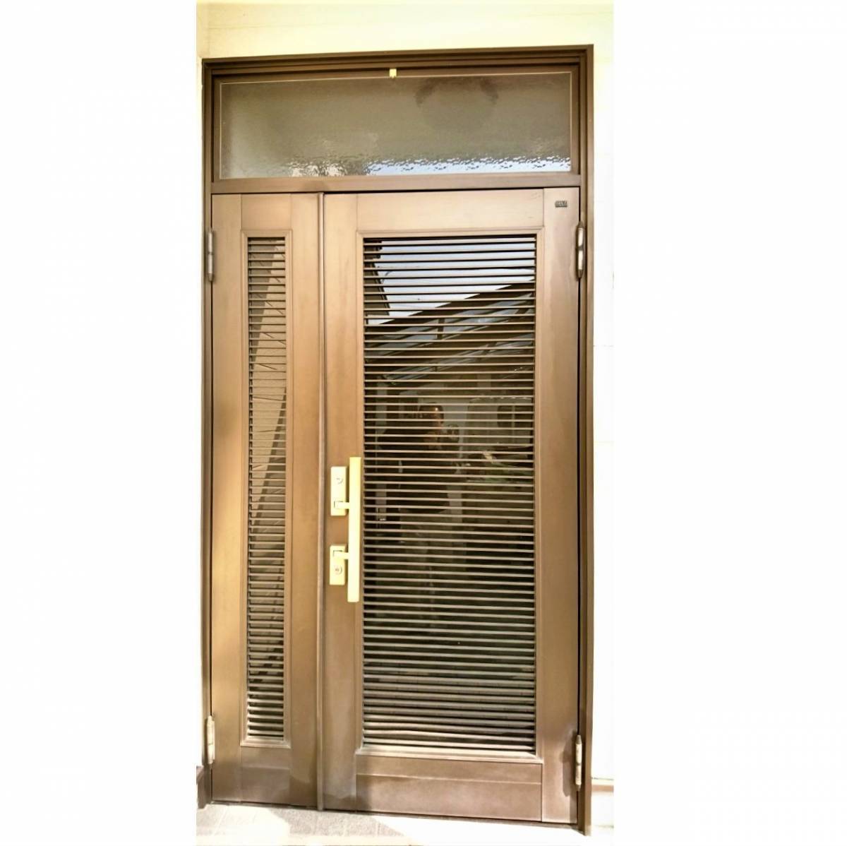 窓工房テラムラの古くなった玄関ドアを新しい断熱玄関ドアにしたいの施工前の写真1