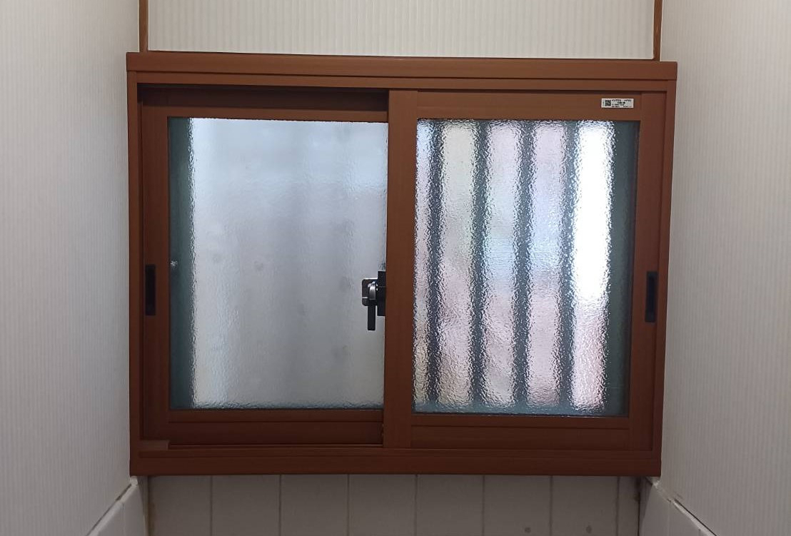 マドプラス+の冬の冷え込みを解消!トイレに内窓インプラスを設置の施工後の写真1
