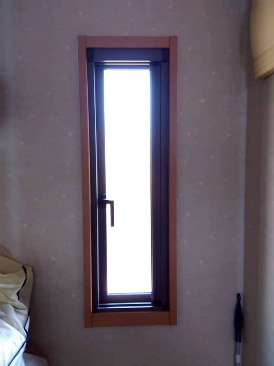 マドプラス＋の姫路市で家全体に内窓を設置　夏の暑さ・冬の寒さ対策リフォームの施工前の写真1