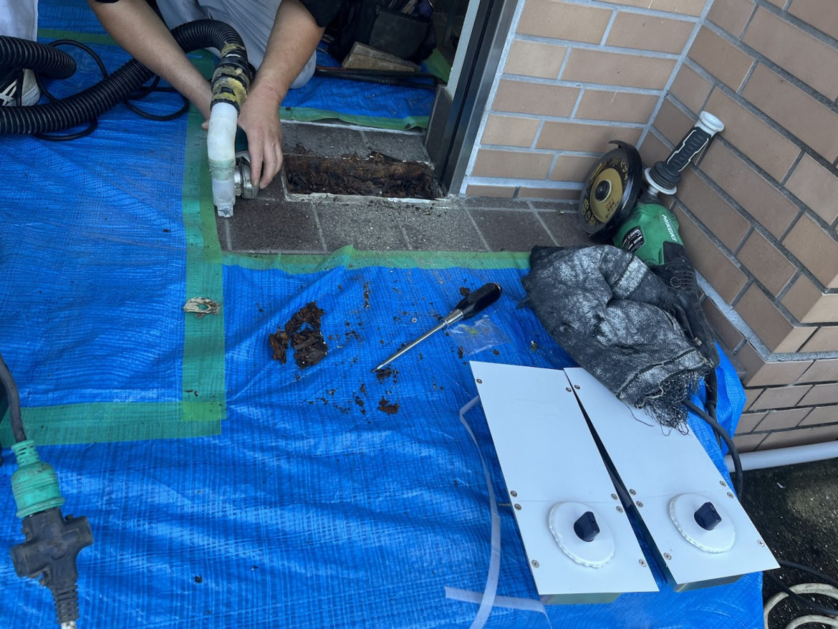 ヨシモクの茂原市　「マンション共用入口ドアのフロアヒンジ」交換しましたの施工後の写真1