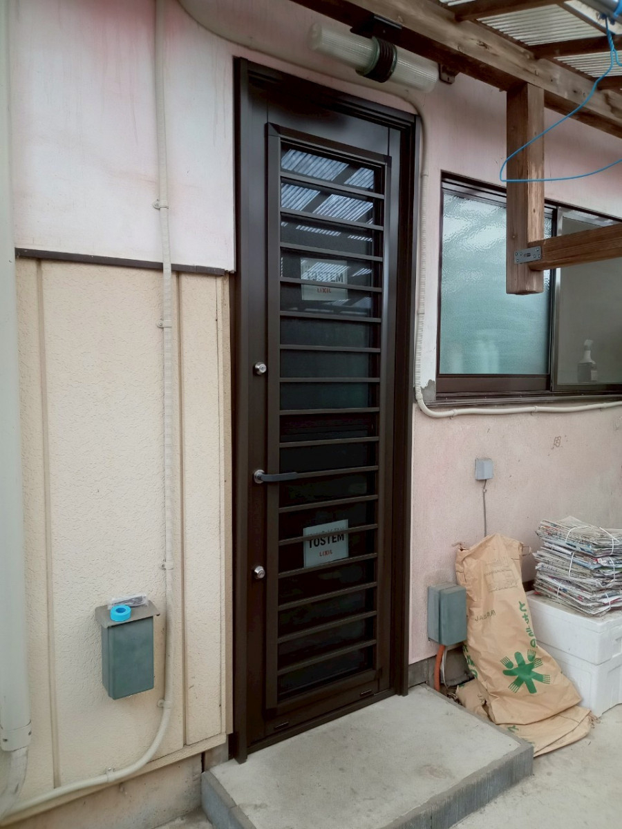 トーコー産業の【大田原市】開口部断熱リフォームで勝手口ドアも交換し防犯性アップ✨の施工後の写真1