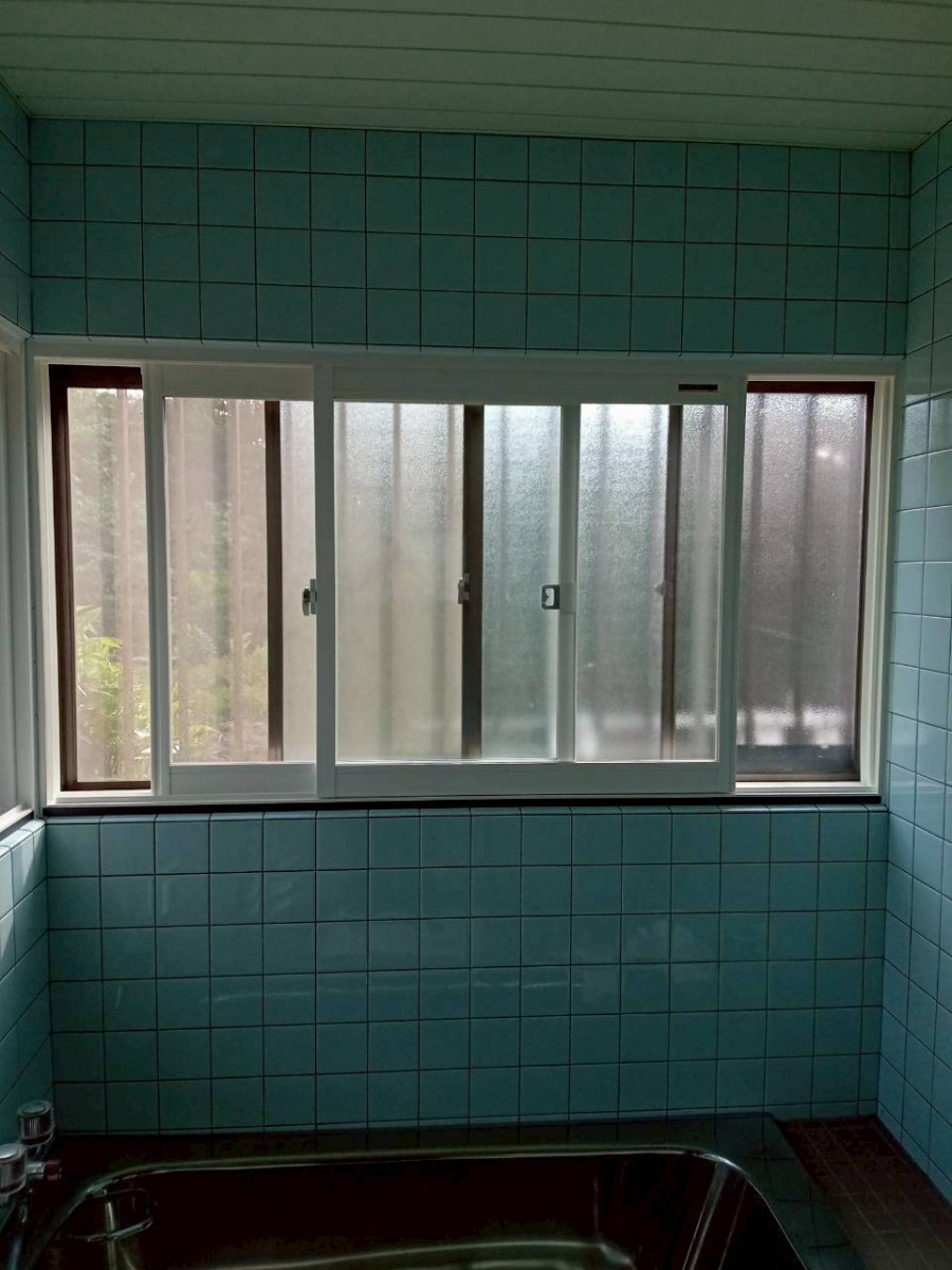 トーコー産業の【那須町】浴室に内窓設置で強い冷え込み対策！寒冷地でも快適✨の施工後の写真2