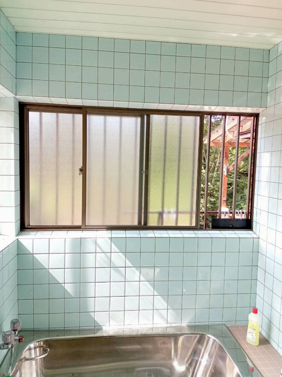 トーコー産業の【那須町】浴室に内窓設置で強い冷え込み対策！寒冷地でも快適✨の施工前の写真2