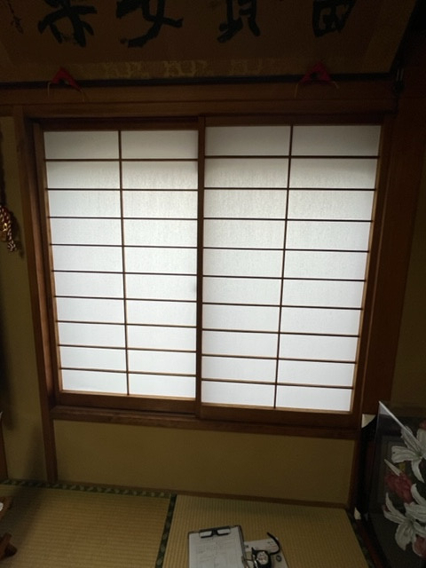 富士トーヨーの雨風から大切な家の窓を守りませんか！の施工前の写真1