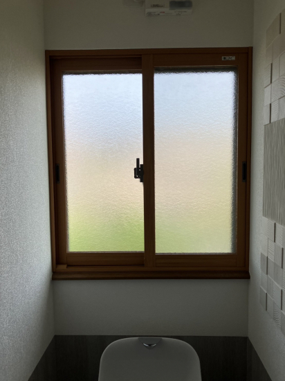 富士トーヨーの内窓をプラスして、部屋の中を快適に！今年も補助金、利用できます！施工事例写真1