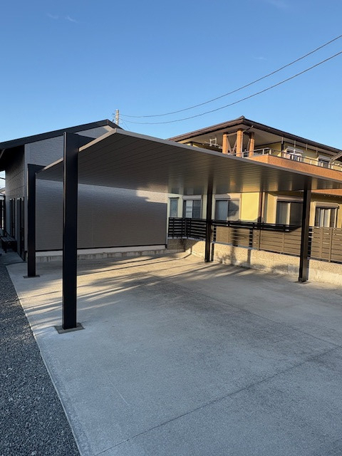フジトーヨーのアルミカーポート設置の施工後の写真1