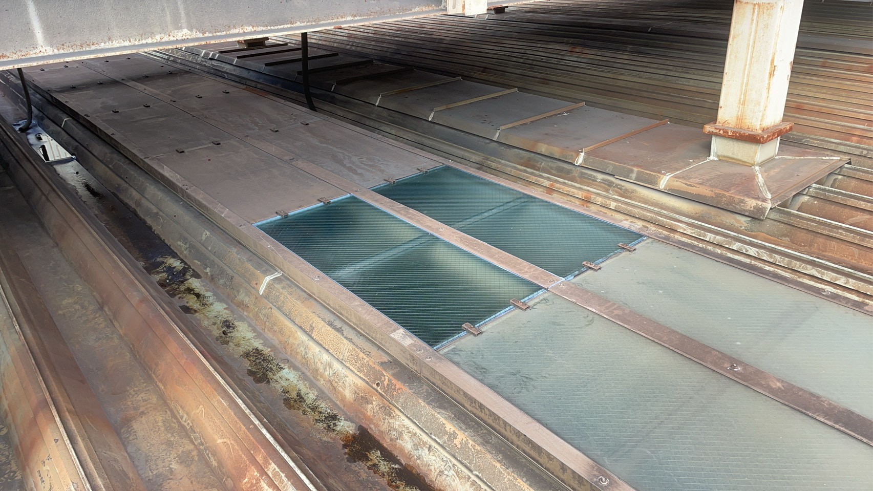 HOTTAの網入りガラス交換の施工後の写真1