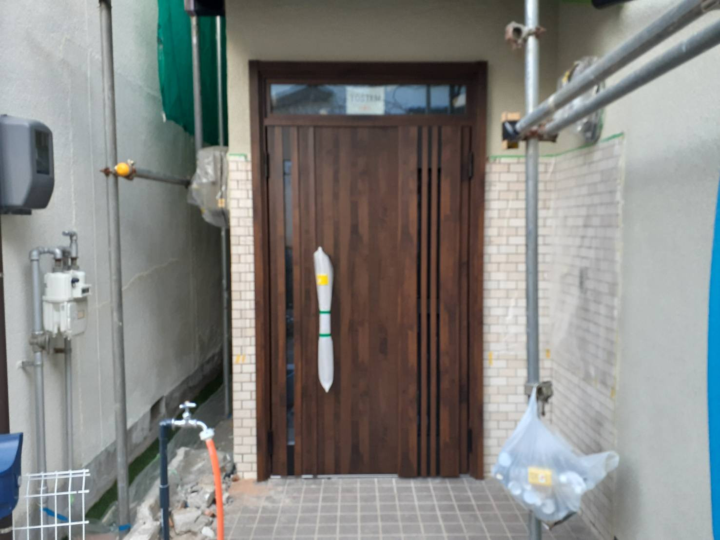 HOTTAの【西区庚午南】玄関交換の施工後の写真1