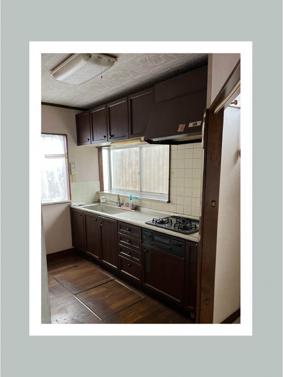 リアレンジの2025年11月　毎日の家事動線を整える、勝手口ドアのリフォーム。カバー工法で手軽に一新！の施工前の写真3