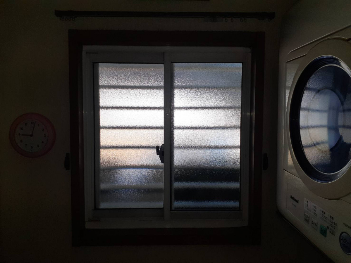 ＳＨＬ西条店の【東広島市高屋町稲木】内窓取付け工事・結露のお悩み解決の施工前の写真2