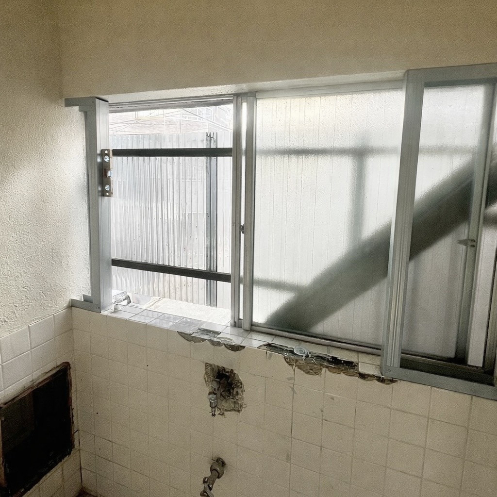 ＩＳＤの【内窓】ユニットバスと同時施工で快適なバスタイムを♪の施工前の写真1