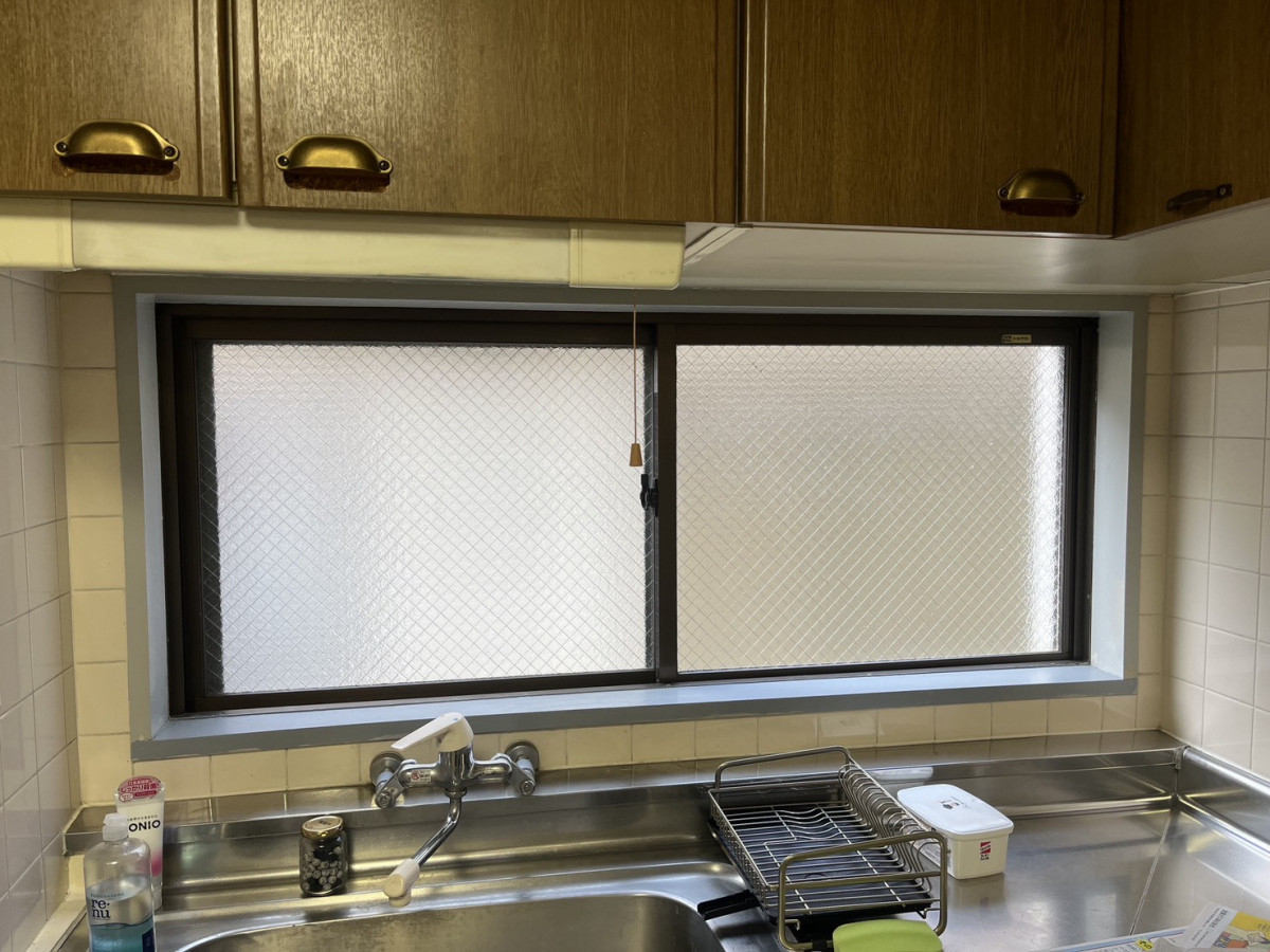 ＩＳＤの【内窓】早朝の窓から漏れる冷気を防ぐ！！の施工前の写真1