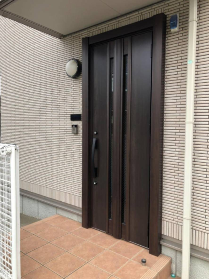 相川スリーエフの玄関リフォーム　お安くお得にの施工後の写真1
