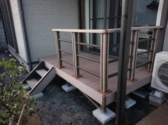 相川スリーエフのウッドデッキとテラス屋根施工事例写真1