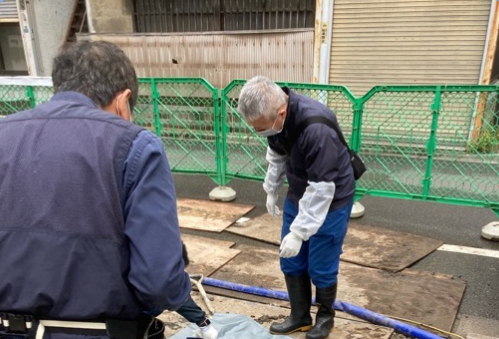 相川スリーエフの浅草の窓の施工前の写真1