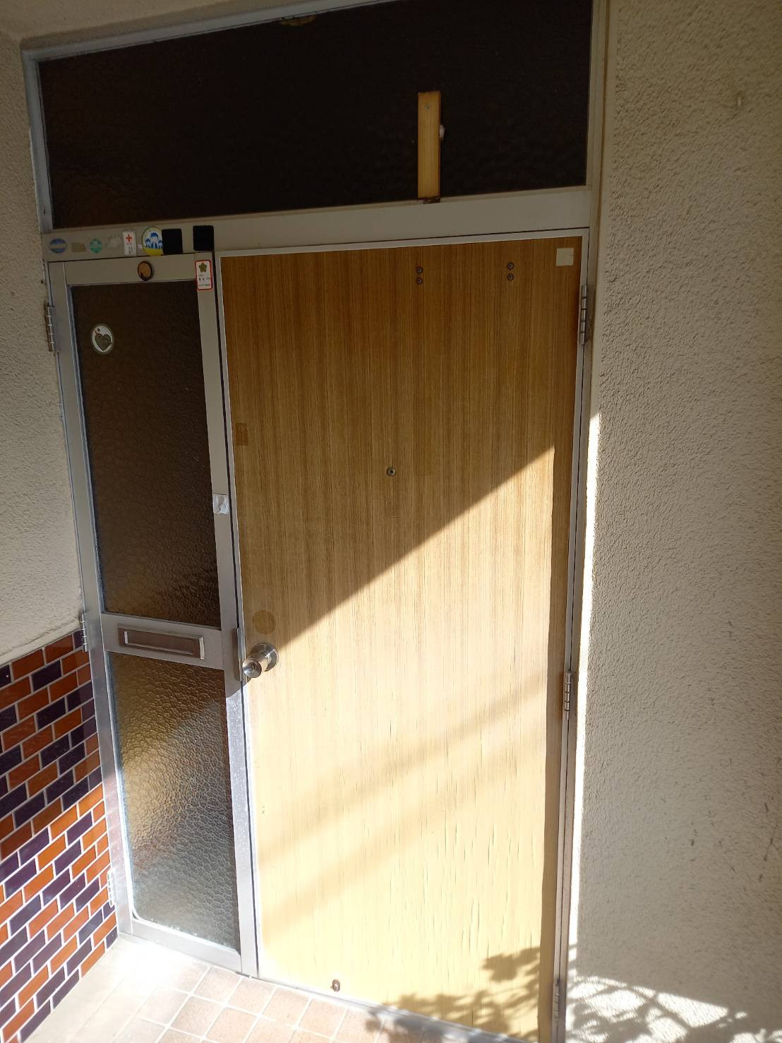 森サッシ工業の玄関ドア取替工事　№1の施工前の写真1