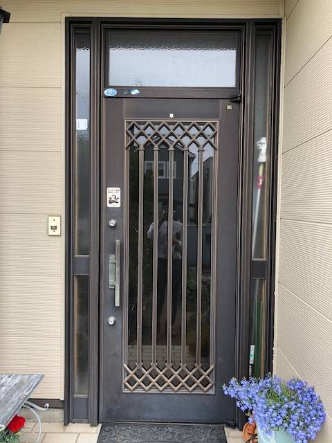 丸美の玄関ドアの交換をしました！の施工前の写真1