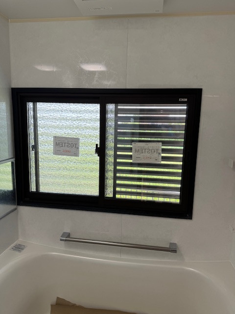 丸美の寒いお風呂場に内窓を設置しました。の施工後の写真1