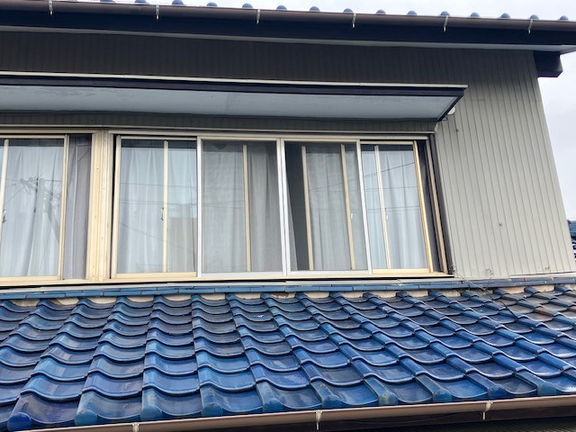 丸美のサッシの交換の施工前の写真1