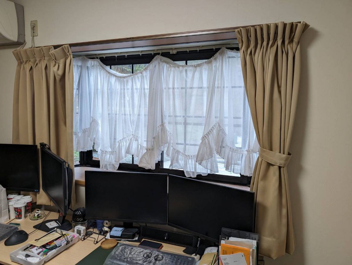 オブハウスの仕事部屋に内窓の施工前の写真2