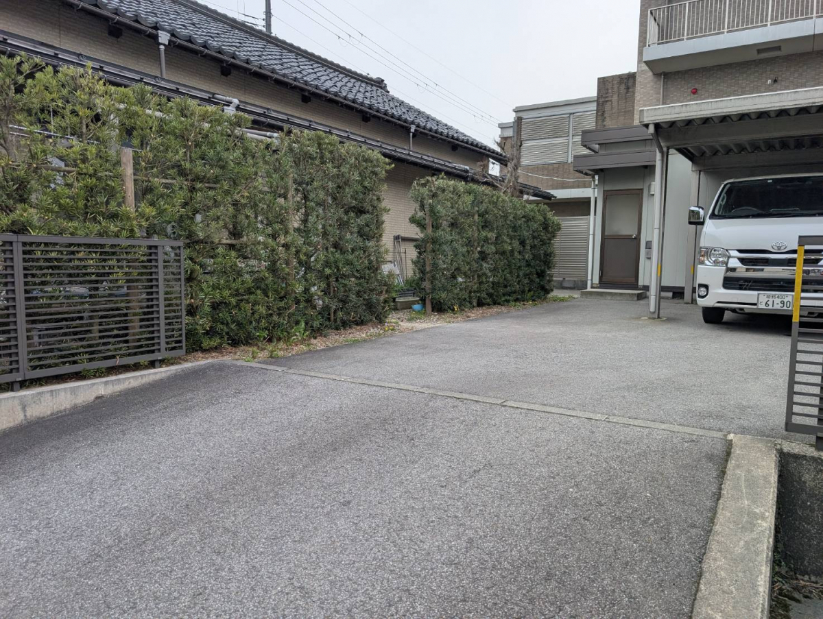 オブハウスの門扉の施工の施工前の写真1