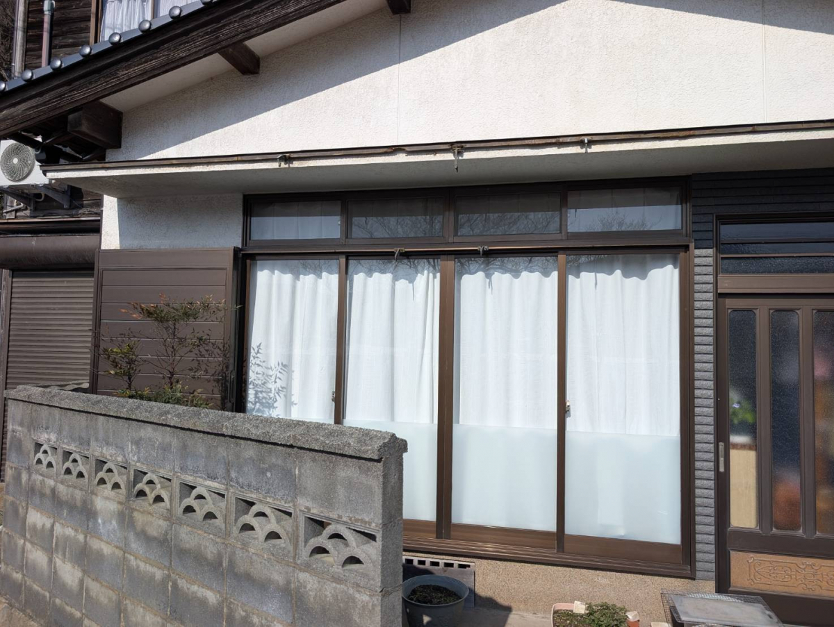 オブハウスのサッシ取替の施工前の写真1